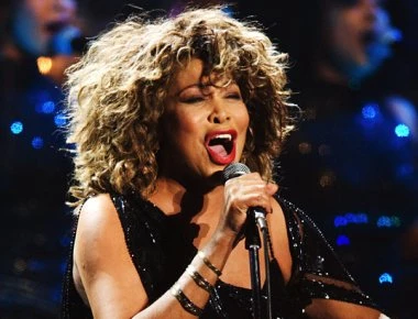 Συγκλονισμένη η Τίνα Τάρνερ: Αυτοκτόνησε ο γιος της Κραιγκ